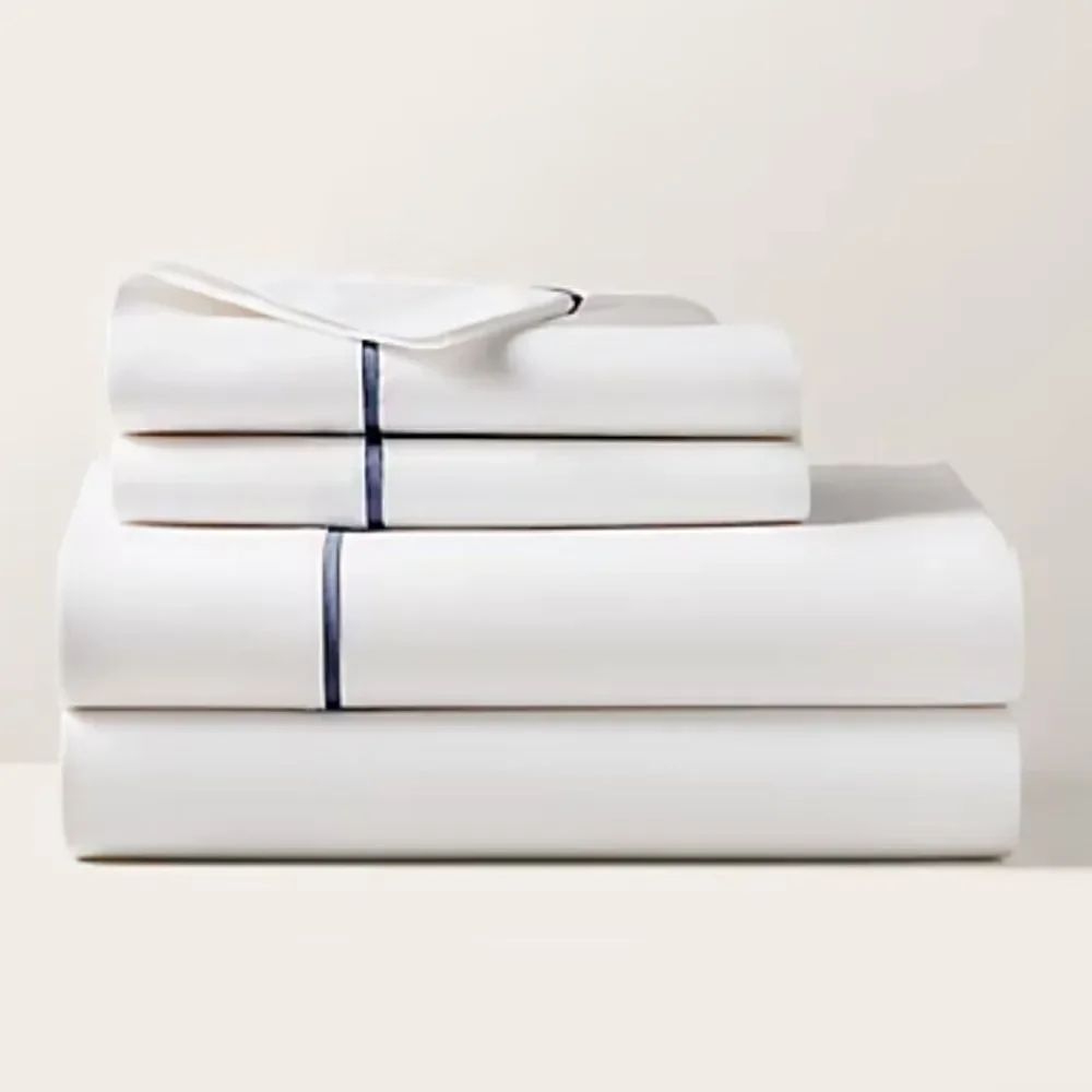 - Organic Cotton Percale Palmer Sheeting
One Queen Flat Sheet